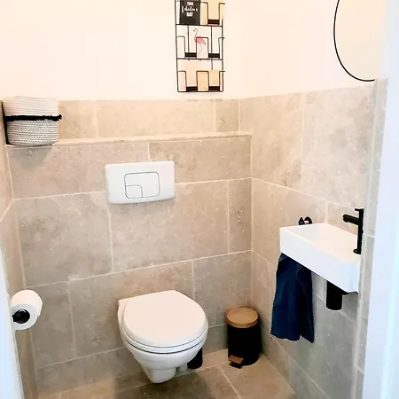 Semesterbostad La Grange, Maison Familiale De Luxe Avec 4 Dans Le Tarn-et-garonne Touffailles